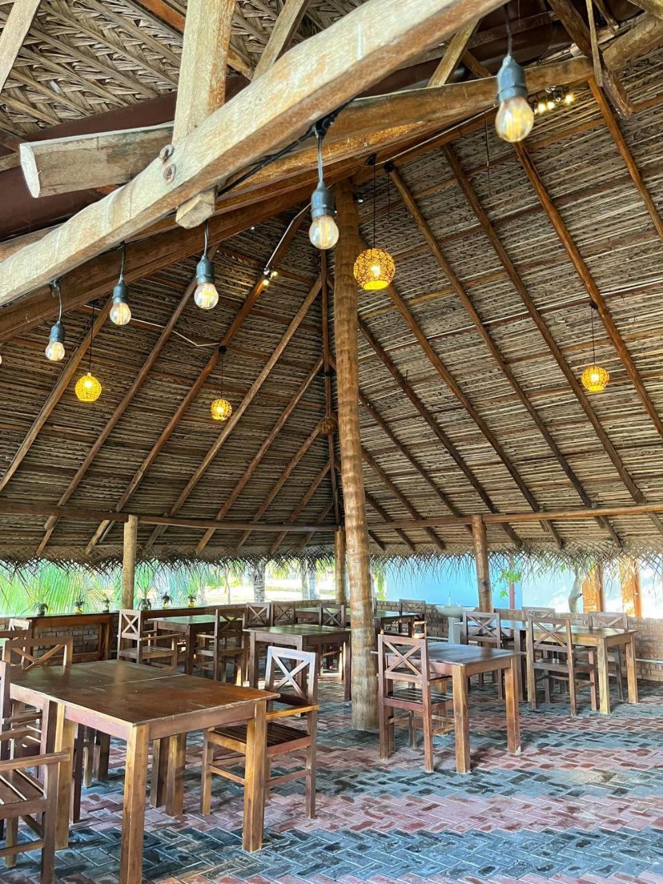 Nn Beach Resort & Spa Nilaveli Exterior foto