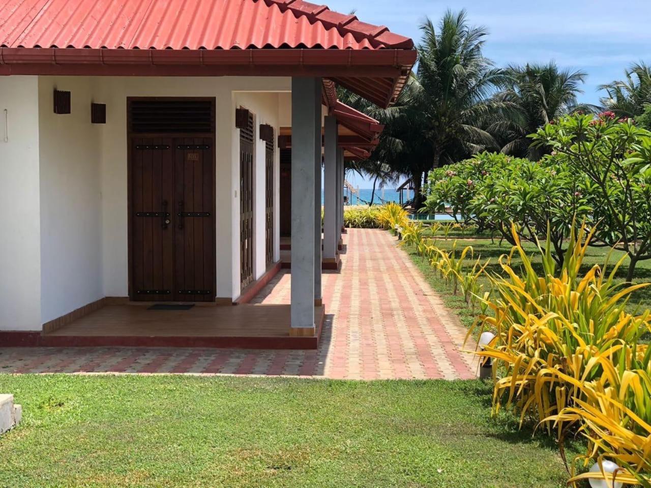 Nn Beach Resort & Spa Nilaveli Exterior foto