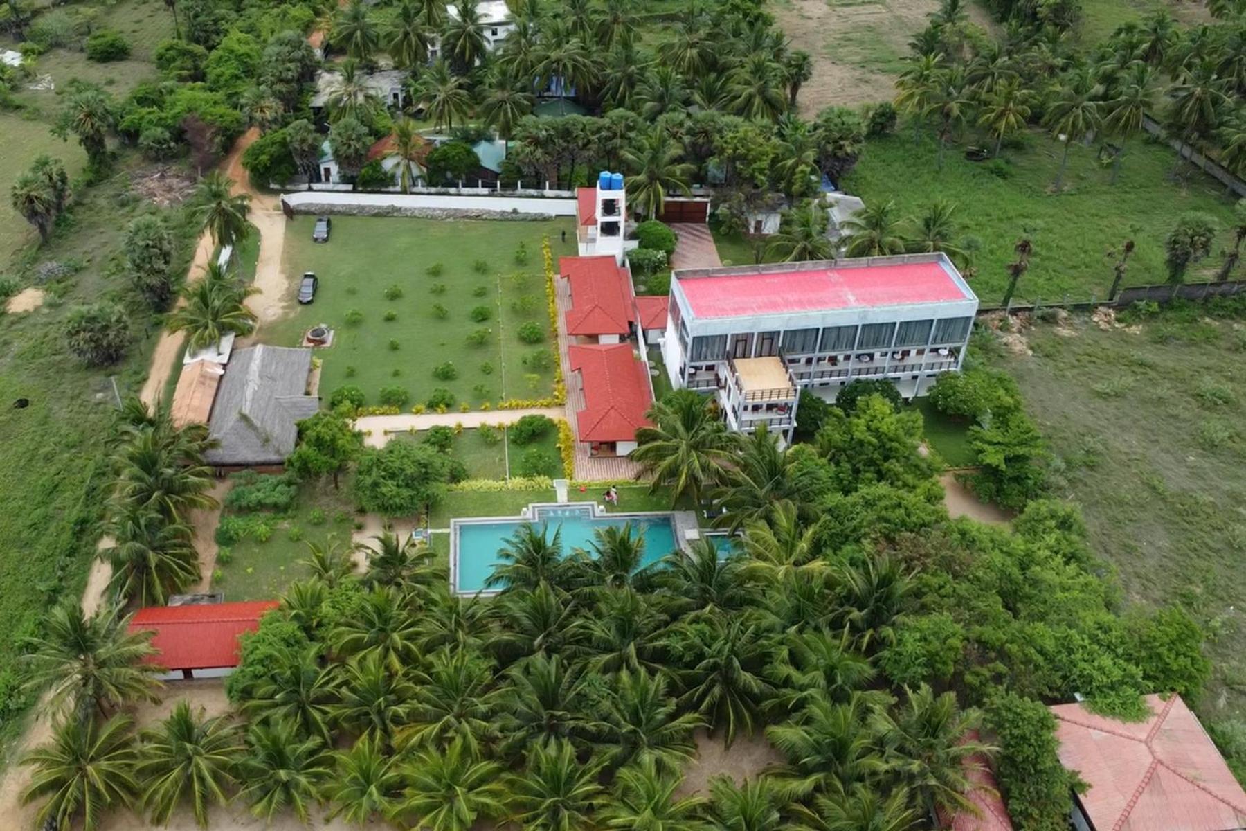 Nn Beach Resort & Spa Nilaveli Exterior foto
